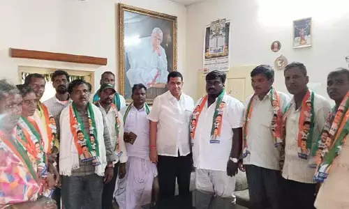 బీఆర్ఎస్ కు షాక్..