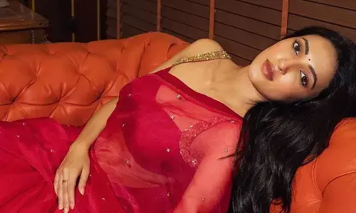Neha Shetty looks hot in red