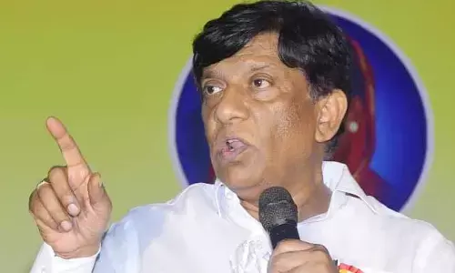 స్పీకర్ నిర్ణయం ప్రజాస్వామ్యానికి గొడ్డలిపెట్టు : మాజీ ఎంపీ వినోద్ కుమార్