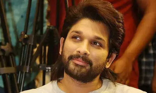 అల్లు అర్జున్ రేవు దాటాక తెప్పతగలేసే రకం.. దారుణంగా ట్రోల్ చేస్తున్న మెగా ఫ్యాన్స్!