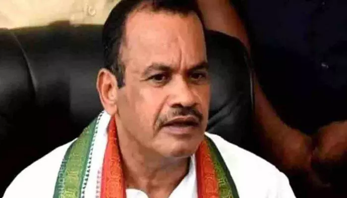 ఎన్నికల వేళ టీ కాంగ్రెస్లో మరో కల్లోలం.. అధిష్టానంపై కోమటిరెడ్డి వెంకటరెడ్డి అసంతృప్తి.. ఎన్నికల వేళ టీ కాంగ్రెస్లో మరో కల్లోలం.. అధిష్టానంపై కోమటిరెడ్డి వెంకటరెడ్డి అసంతృప్తి..