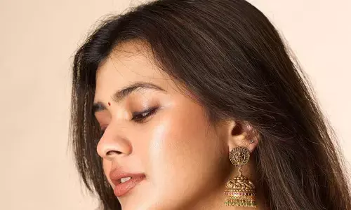 Hebah Patel: ట్రెండీ లుక్స్‌తో సెగలు పుట్టిస్తున్న హెబ్బా పటేల్