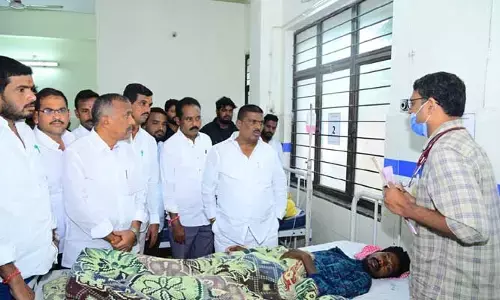 వివాదానికి దారి తీసిన సోషల్ మీడియా పోస్టులు