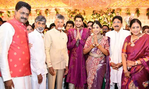 పీఏసీ చైర్మన్ పయ్యావుల కేశవ్ ఇంట్లో పెళ్లి...హాజరైన చంద్రబాబు