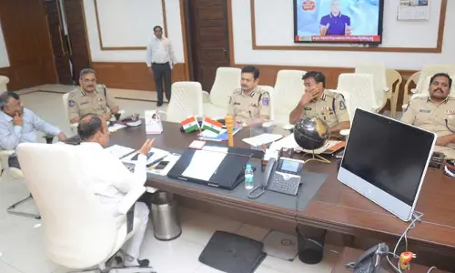 ఆ నేరాల కట్టడిపై ప్రత్యేక దృష్టి పెట్టండి: పోలీసులకు హోంమంత్రి మహమూద్ అలీ కీలక సూచన