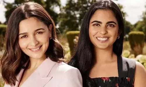 Ambani కుటుంబంతో చేతులు కలిపిన స్టార్ హీరోయిన్ Alia Bhatt!