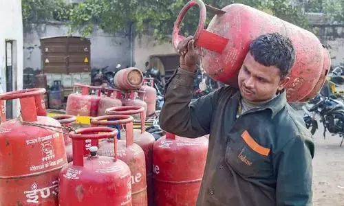 Gas Price Today: నేడు తెలుగు రాష్ట్రాల్లో గ్యాస్ సిలిండర్ ధరలు ఎలా ఉన్నాయంటే?