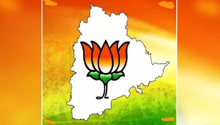 ఎన్నికల వేళ టీ.బీజేపీ వింత వైఖరి.. వరుసగా చేరికలకు బ్రేక్! ఎన్నికల వేళ టీ.బీజేపీ వింత వైఖరి.. వరుసగా చేరికలకు బ్రేక్!