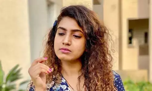 పెదవిపై రక్తం కారుతున్న ఫొటో షేర్ చేసిన నటి సమీరా.. భర్తతో గొడవ పడిందా?