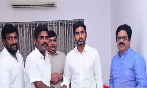 వైసీపీని తరిమికొట్టేందుకు పోరాడుదాం: విశాఖ జనసేన నేతలతో లోకేశ్