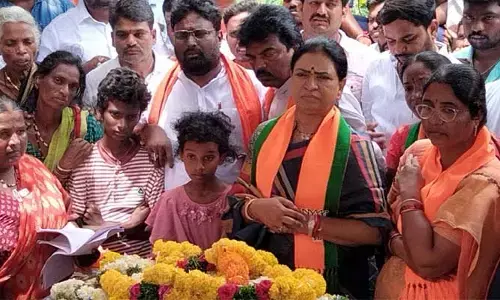 పాలమూరు రైతు మృతికి పాలకులే కారకులు - డీకే అరుణ