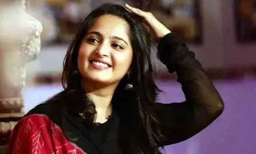 తండ్రితో రొమాన్స్.. కొడుకుతో పెళ్లి..! ఆ టాలీవుడ్ స్టార్ హీరోయిన్ ఎవరో తెలుసా..?