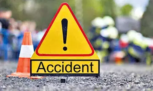 ప్రాణం తీసిన ట్రిపుల్ రైడింగ్ : ఇద్దరు దుర్మరణం.. ఒకరికి సీరియస్