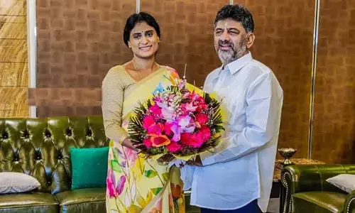 డీకేతో హోటల్‌లో షర్మిల భేటీ.. విలీనంపై ఏదో ఒకటి తేల్చేయాలని నిర్ణయం..!