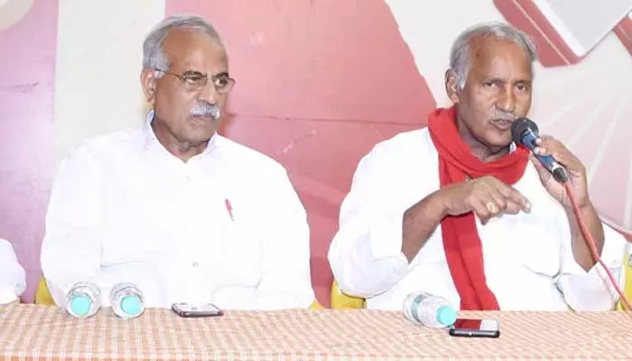 పొత్తులపై CPI కూనంనేని కీలక వ్యాఖ్యలు పొత్తులపై CPI కూనంనేని కీలక వ్యాఖ్యలు