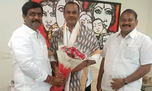 కాంగ్రెస్‌లో చేరిన జిట్టా బాలకృష్ణారెడ్డి.. ఆహ్వానించిన కోమటిరెడ్డి