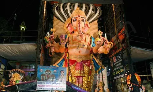 HYD: మహాగణేషుడికి తొలి పూజ.. హాజరైన గవర్నర్ తమిళిసై