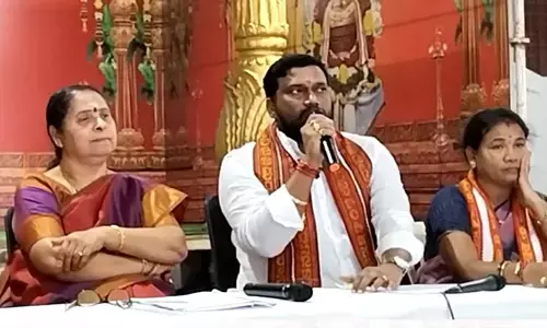 అక్టోబర్ 15 నుంచి దసరా మహోత్సవాలు : దుర్గగుడి చైర్మన్ కర్నాటి రాంబాబు