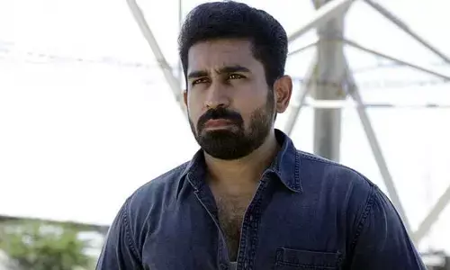‘Bichagadu’ సినిమా హీరో ఇంట వరుస విషాదాలు..