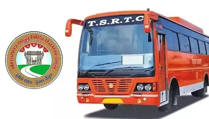 ప్రయాణికులకు ఆర్టీసీ గుడ్ న్యూస్.. దసరాకు ఊరేళ్లవాళ్లకు 10 శాతం రాయితీ ప్రయాణికులకు ఆర్టీసీ గుడ్ న్యూస్.. దసరాకు ఊరేళ్లవాళ్లకు 10 శాతం రాయితీ