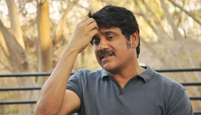 నాగార్జున నయా మోసం.. 20 ఏళ్ల తర్వాత ఒక్క వీడియోతో అడ్డంగా దొరికిపోయిన యువ సామ్రాట్ నాగార్జున నయా మోసం.. 20 ఏళ్ల తర్వాత ఒక్క వీడియోతో అడ్డంగా దొరికిపోయిన యువ సామ్రాట్