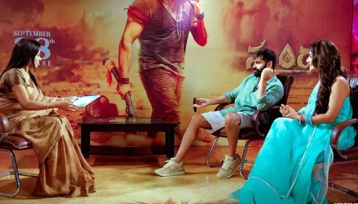 చెడ్డీలో ప్రమోషన్స్ నిర్వహిస్తున్న రామ్.. నయా ట్రెండ్ అంటున్న ఫ్యాన్స్ చెడ్డీలో ప్రమోషన్స్ నిర్వహిస్తున్న రామ్.. నయా ట్రెండ్ అంటున్న ఫ్యాన్స్