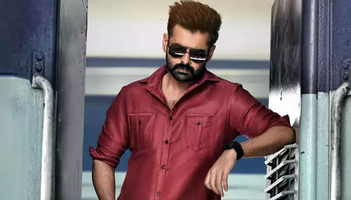 సల్మాన్ను మొదటిసారి కలిసినప్పుడు.. ఆ హీరో నా చేయి పట్టుకునేసరికి.. రామ్ పోతినేని కామెంట్స్ సల్మాన్ను మొదటిసారి కలిసినప్పుడు.. ఆ హీరో నా చేయి పట్టుకునేసరికి.. రామ్ పోతినేని కామెంట్స్