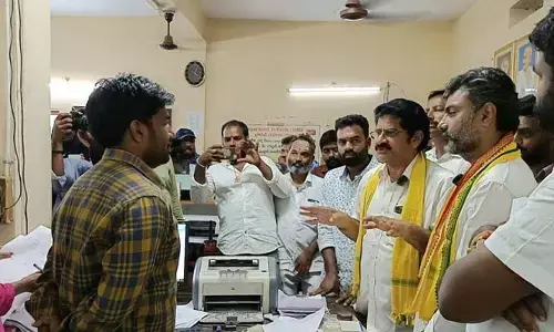 Rajuhmundry: చంద్రబాబుకు రాసిన 7 లక్షల లేఖలు ఎక్కడ?