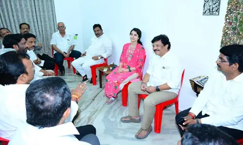 ప్రజా స్వామ్యం కోసం అన్నదమ్ముల్లా కలిసి పోరాడుదాం : జనసేన నేతలతో నారా బ్రహ్మణి