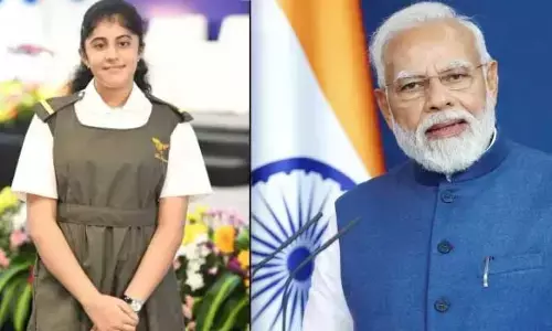 హైదరాబాద్ విద్యార్థినిని అభినందించిన ప్రధాని (వీడియో)