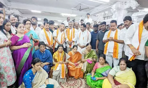 కరుణించు స్వామి: అన్నవరంలో నారా భువనేశ్వరి ప్రత్యేక పూజలు