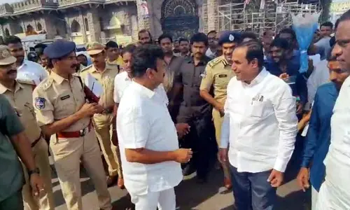 గణేష్ నిమజ్జన ఏర్పాట్లు పరిశీలించిన హోం మినిస్టర్ (వీడియో)