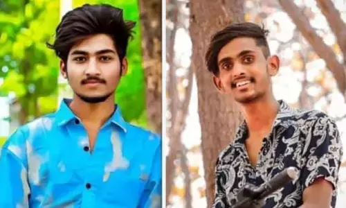 వినాయకుని నిమజ్జనం చూసి వస్తూ ఇద్దరు యువకులు మృతి
