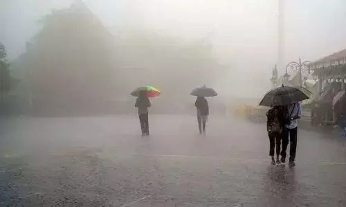 Hyderabad: నగరంలో కురుస్తున్న వర్షం..