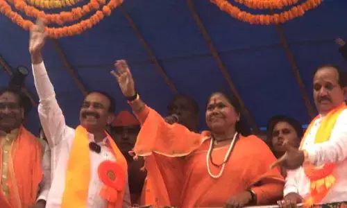 అప్పుడు రజాకార్లు.. ఇప్పుడు రాష్ట్ర ప్రభుత్వం.. వారి టార్గెట్ ఇదే!