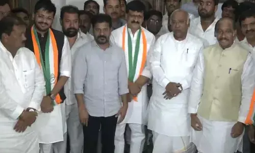 బ్రేకింగ్ : కాంగ్రెస్‌లో చేరిన మైనంపల్లి, వేముల వీరేశం
