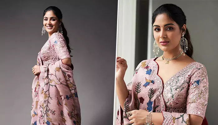 ఎంత పద్దతిగా.. ముద్దుగా ఉందో.. Samyuktha Menon క్యూట్ లుక్స్! ఎంత పద్దతిగా.. ముద్దుగా ఉందో.. Samyuktha Menon క్యూట్ లుక్స్!