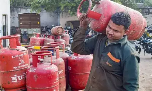 Gas Price Today: నేడు తెలుగు రాష్ట్రాల్లో Gas Cylinder Price ఎలా ఉన్నాయంటే?