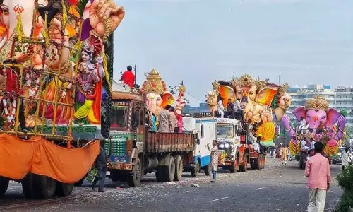 HYD: అటువైపు వెళ్తే ట్రాఫిక్‌లో ఇరుక్కోవడం ఖాయం!