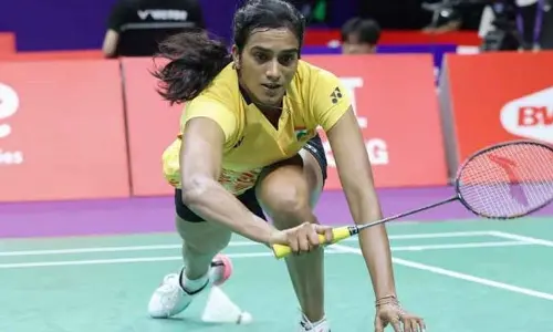 Asian Games: మ‌హిళా ష‌ట్లర్ల ఫ్లాప్‌ షో.. నిరాశ‌ప‌రిచిన పీవీ సింధు