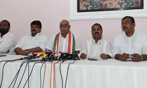 తుఫాన్‌లా దూసుకుపోతున్న కాంగ్రెస్