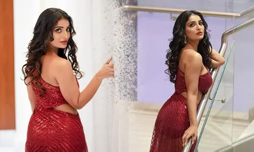 కొంటె చూపుతో కుర్రాళ్లను కైపెక్కిస్తున్న Ananya Nagalla