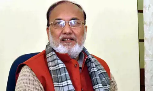 లిప్‌స్టిక్, బాబ్ కట్ హెయిర్‌ ఉన్న ఆడవాళ్లకే మహిళా రిజర్వేషన్.. ఆర్టేడీ నేత వివాదాస్పద వ్యాఖ్యలు