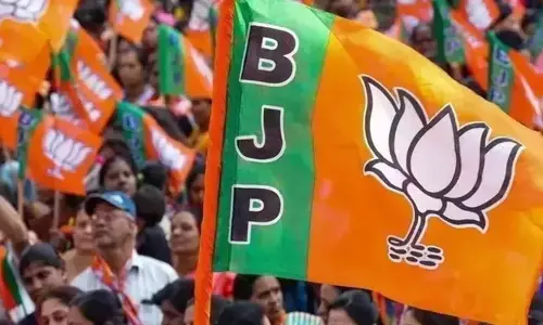 వీడిన సస్పెన్స్.. కాషాయ గూటికి చేరిన ఇద్దరు మాజీ మంత్రులు