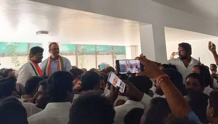 వేముల వీరేశం గెలుపుపై కోమటిరెడ్డి సంచలన వ్యాఖ్యలు వేముల వీరేశం గెలుపుపై కోమటిరెడ్డి సంచలన వ్యాఖ్యలు