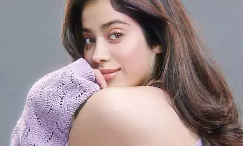 జాన్వీ కపూర్ రాత్రి నిద్ర పట్టకపోతే ఆ వీడాయోలు చూస్తుందా?