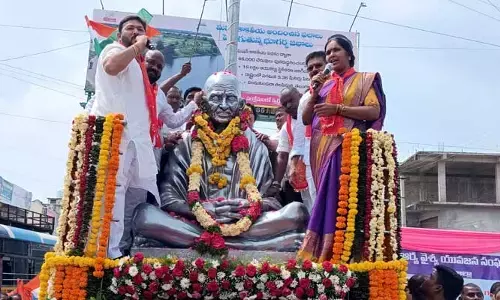 గాంధీ మార్గంలోనే రాష్ట్రాన్ని సాధించుకున్నాం: ఎమ్మెల్యే పద్మాదేవేందర్ రెడ్డి