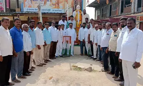 ఒకే మండలం ఇద్దరు అధ్యక్షులు.. కాంగ్రెస్‌లో తారాస్థాయికి చేరిన వర్గపోరు