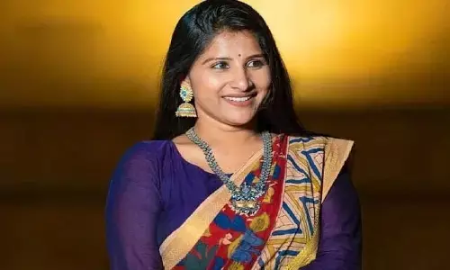 అసభ్యకర కామెంట్స్.. పోలీసులను ఆశ్రయించిన సింగర్ మంగ్లీ