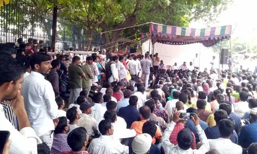 HYD: ధర్నాచౌక్‌లో నిరసనల హోరు